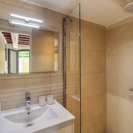 Bed & Breakfast Le Refuge - Gigaro 4*