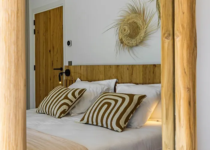 Le Refuge - Gigaro B&B 라크루아발메르
