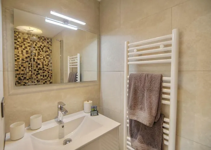 B&B Le Refuge - Gigaro 4*