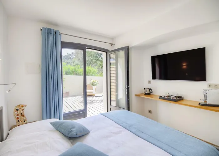 Le Refuge - Gigaro B&B 라크루아발메르